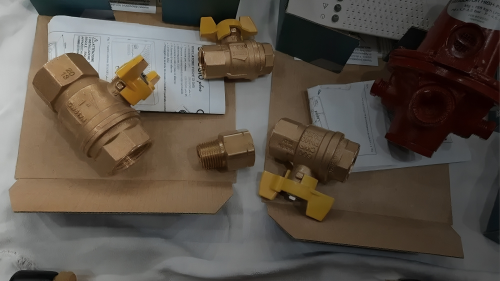 صورة أنابيب غاز مركزي حديثة